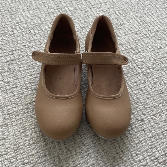 Tan tap shoes - Picture 1 of 3